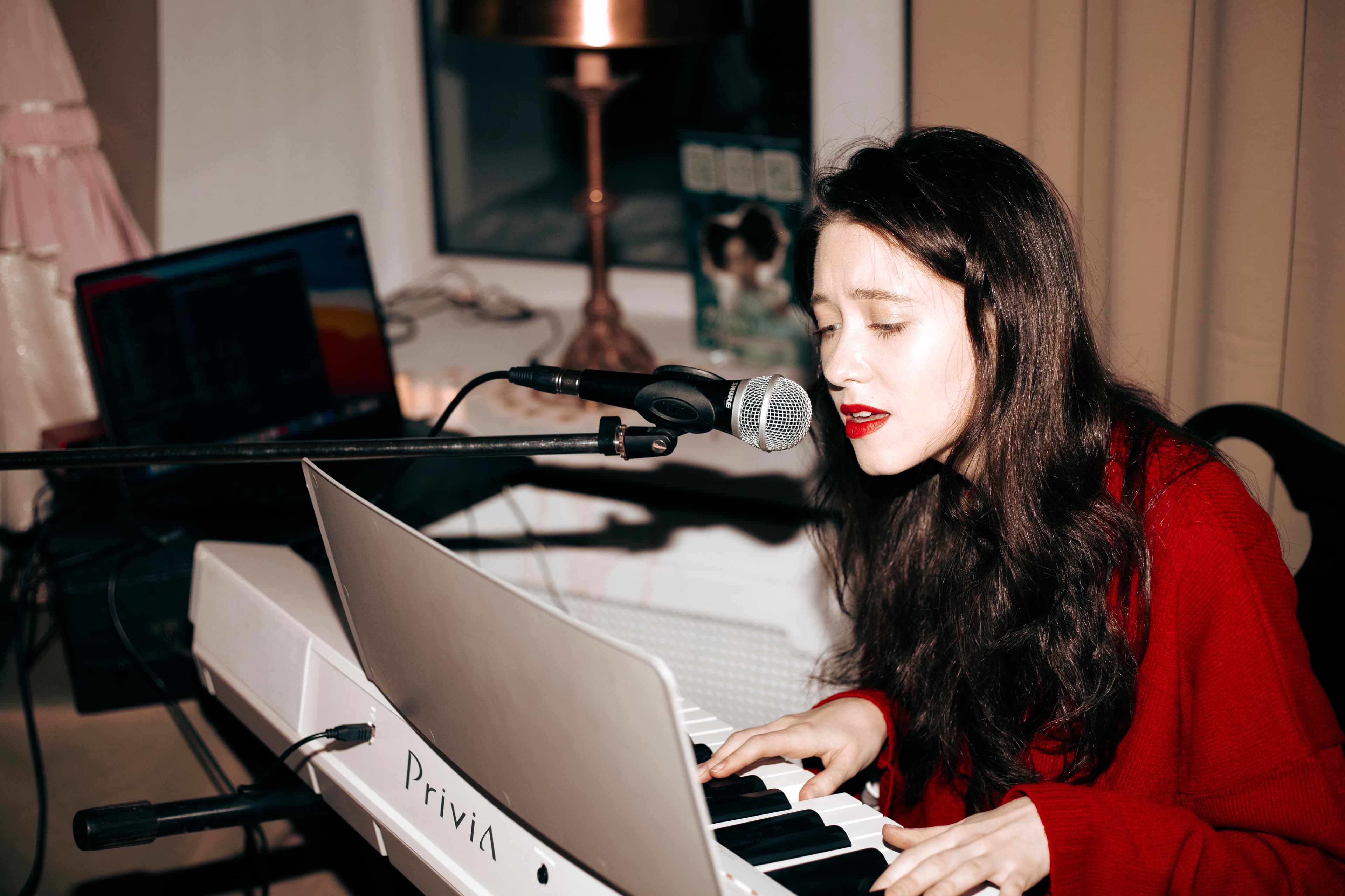 Люди на сцене